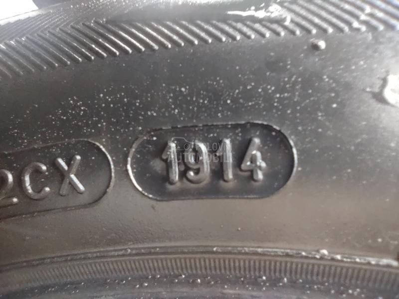 BFGoodrich 185/60 R15 Zimska