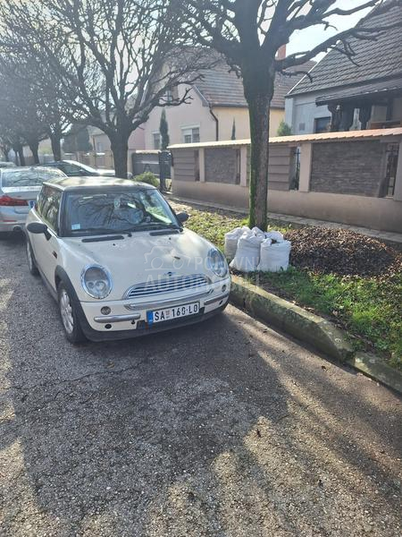 MINI One 