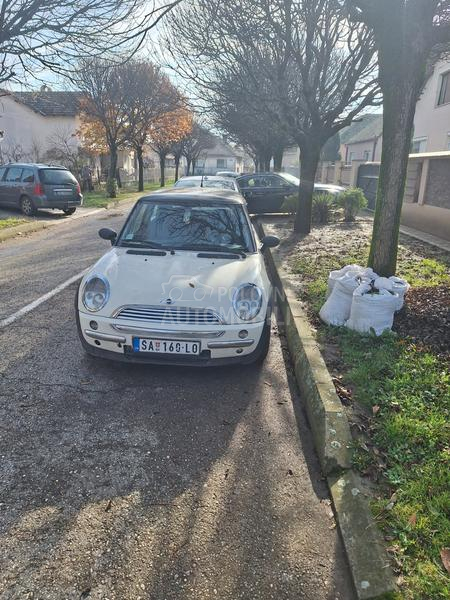 MINI One 