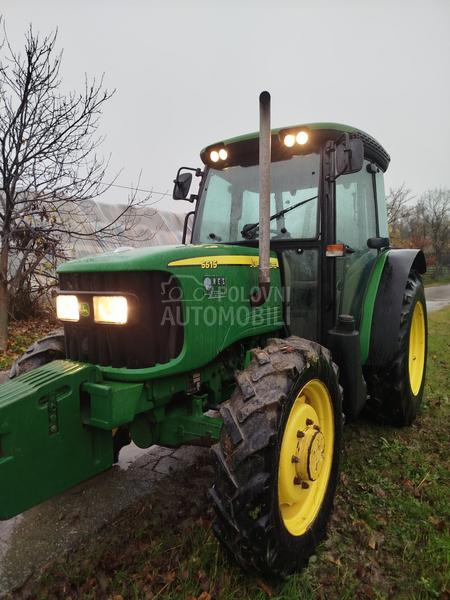 John Deere 5515