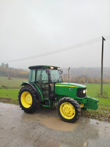 John Deere 5515
