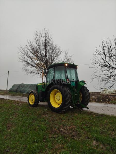 John Deere 5515