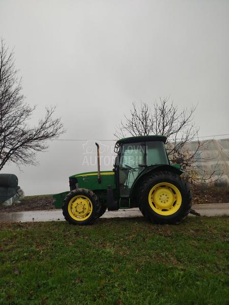 John Deere 5515