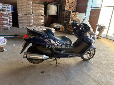 Yamaha majesty 400