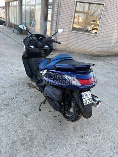 Yamaha majesty 400