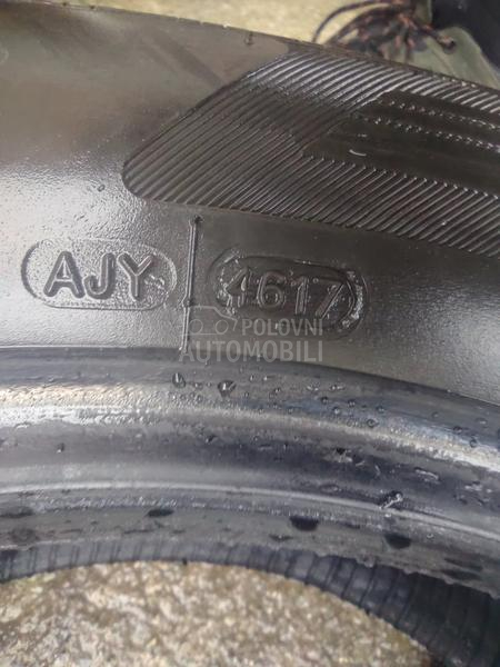 Avon 185/60 R15 Zimska