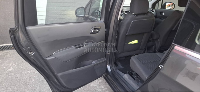 Peugeot 5008 1.6.HDi restajling