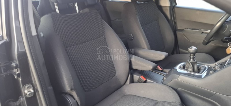 Peugeot 5008 1.6.HDi restajling