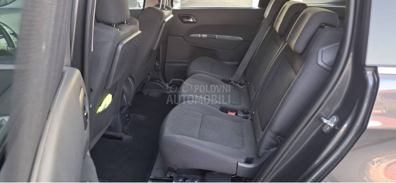 Peugeot 5008 1.6.HDi restajling