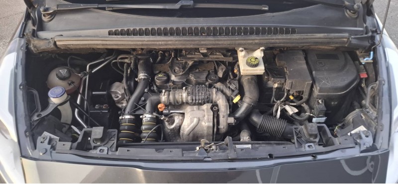 Peugeot 5008 1.6.HDi restajling