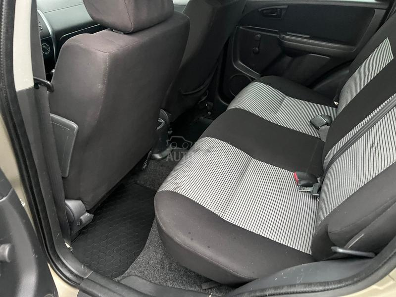 Fiat Sedici 1.6 4x4 OČUVAN 2006