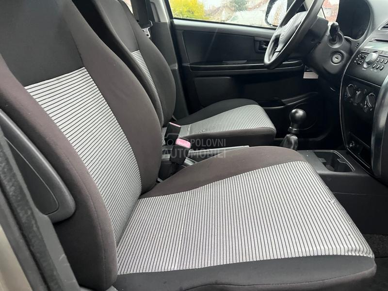 Fiat Sedici 1.6 4x4 OČUVAN 2006