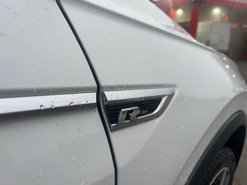 Volkswagen Tiguan 2.0 R-LINE VIRT PANO