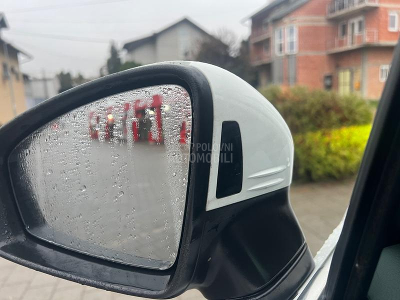 Volkswagen Tiguan 2.0 R-LINE VIRT PANO