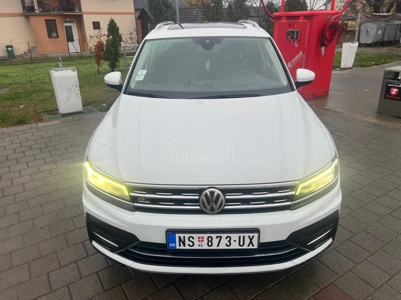 Volkswagen Tiguan 2.0 R-LINE VIRT PANO