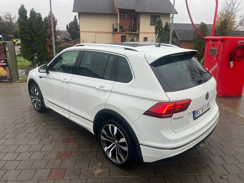 Volkswagen Tiguan 2.0 R-LINE VIRT PANO