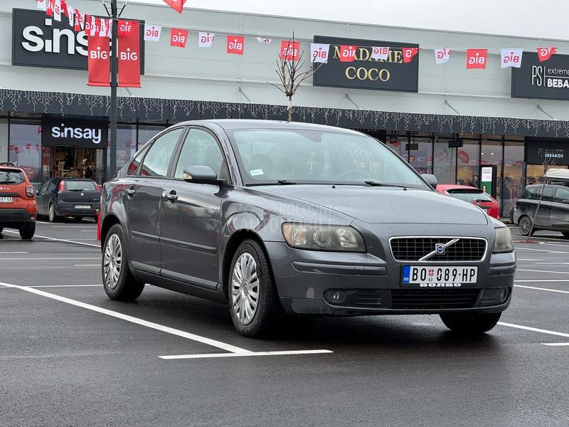 Volvo S40 