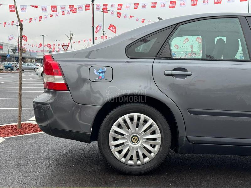 Volvo S40 