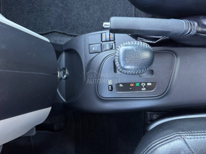 Toyota iQ 1.33i Matik JBL