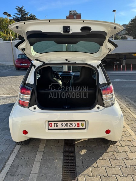 Toyota iQ 1.33i Matik JBL