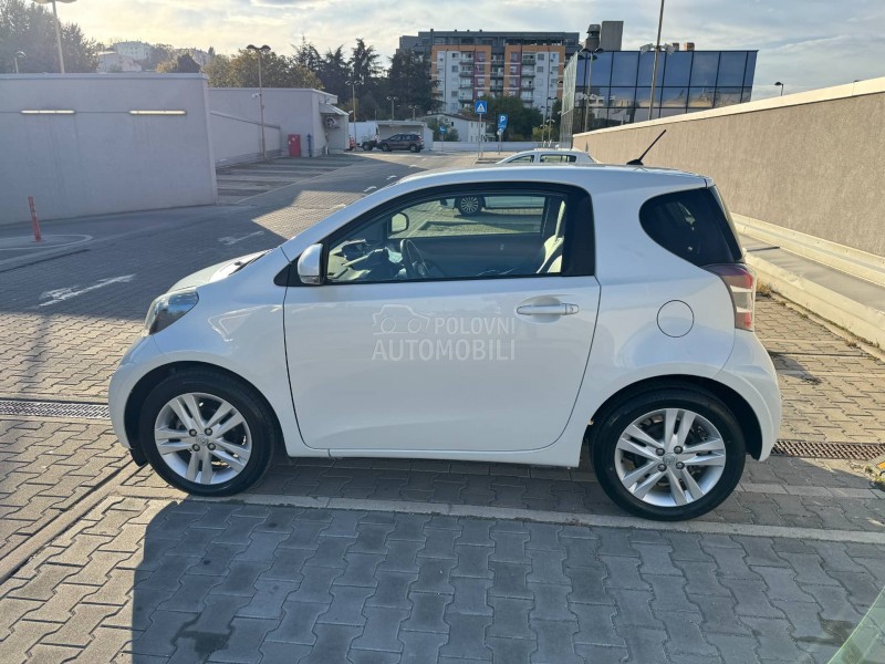 Toyota iQ 1.33i Matik JBL
