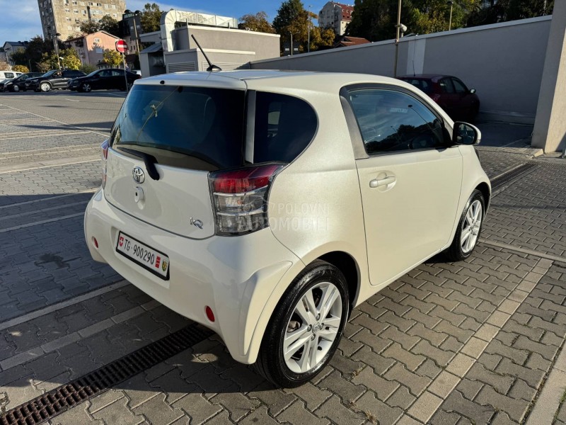 Toyota iQ 1.33i Matik JBL