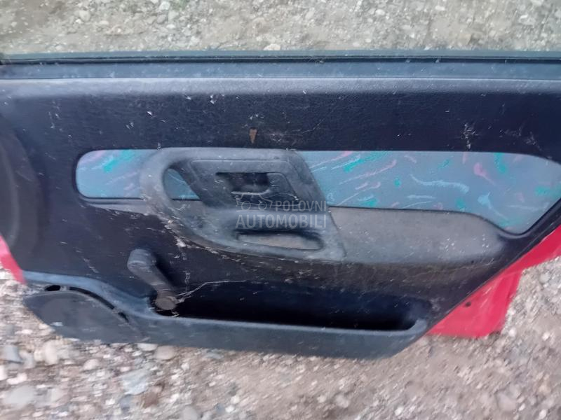 Prednji desni podizac stakla