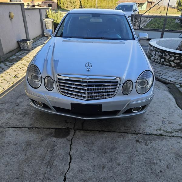 Mercedes Benz E 220 ELEGANCE