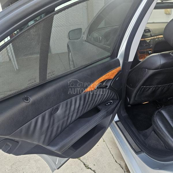 Mercedes Benz E 220 ELEGANCE