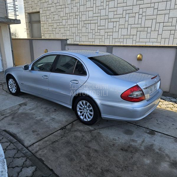 Mercedes Benz E 220 ELEGANCE