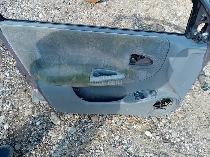 Prednji levi podizac motorce