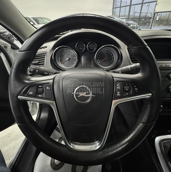 Opel Insignia 2.0 CDTI COSMO CH
