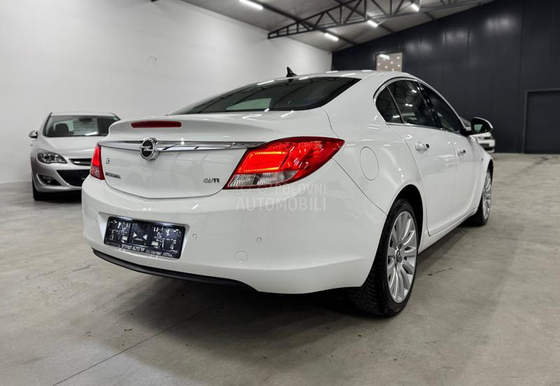 Opel Insignia 2.0 CDTI COSMO CH