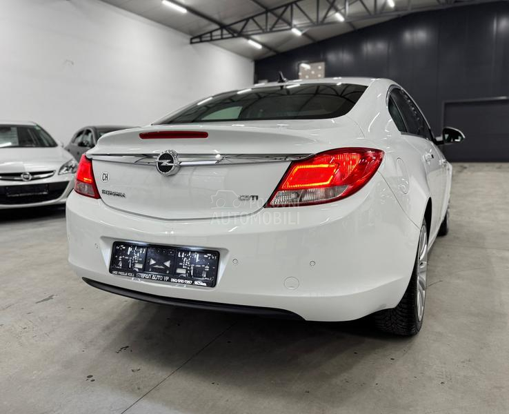 Opel Insignia 2.0 CDTI COSMO CH