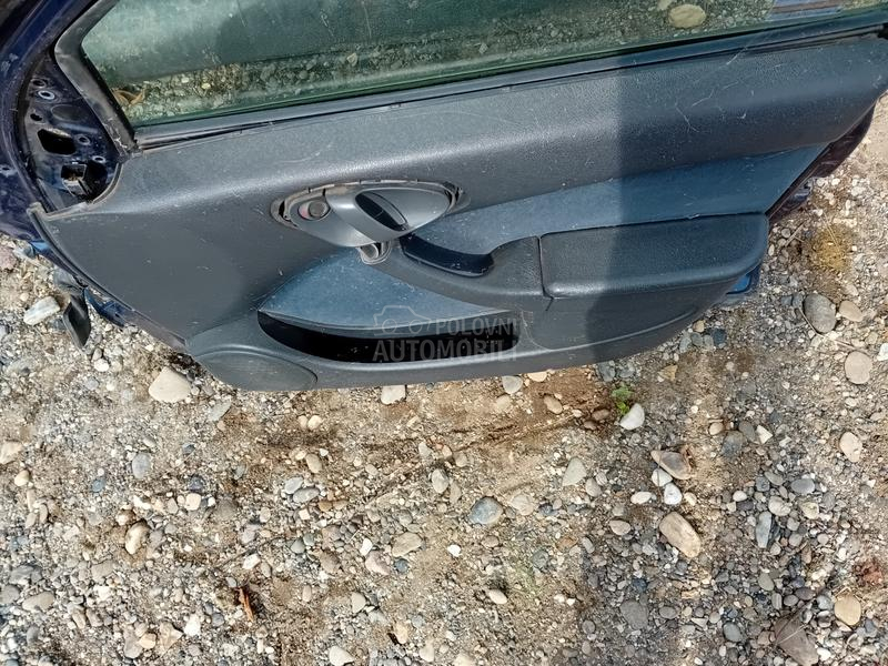 Prednji desni podizac motorce