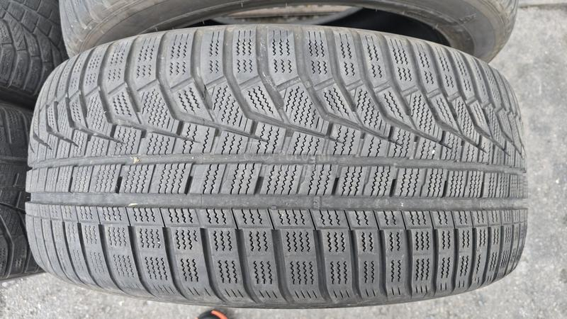Hankook 285/45 R19 Zimska
