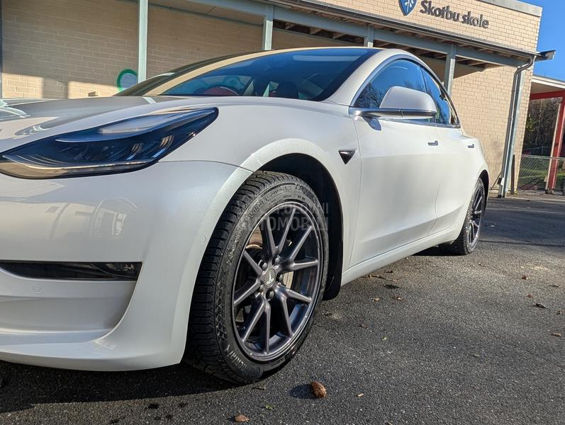 Tesla Model 3 long range plus 600