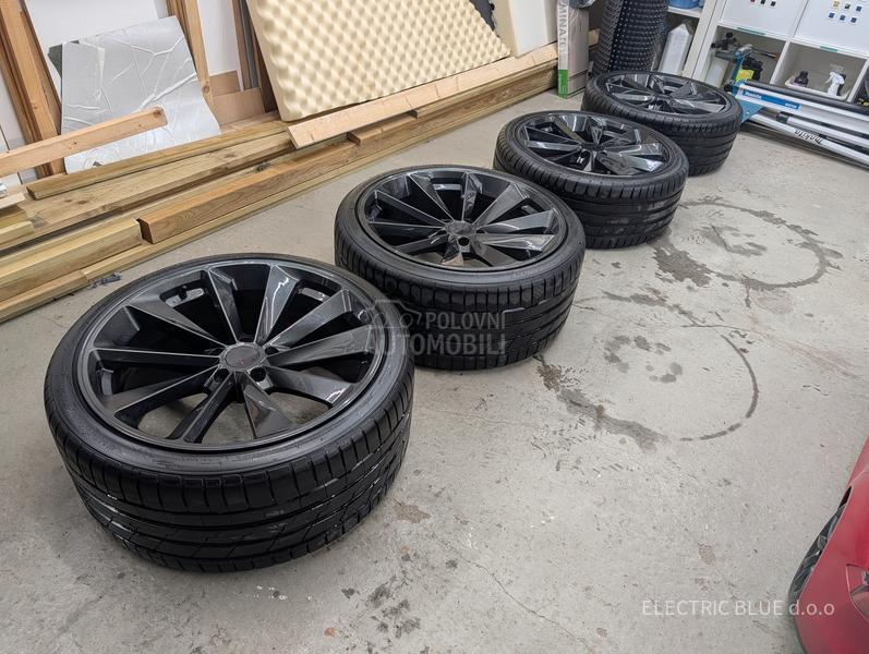 Tesla Model 3 long range plus 600