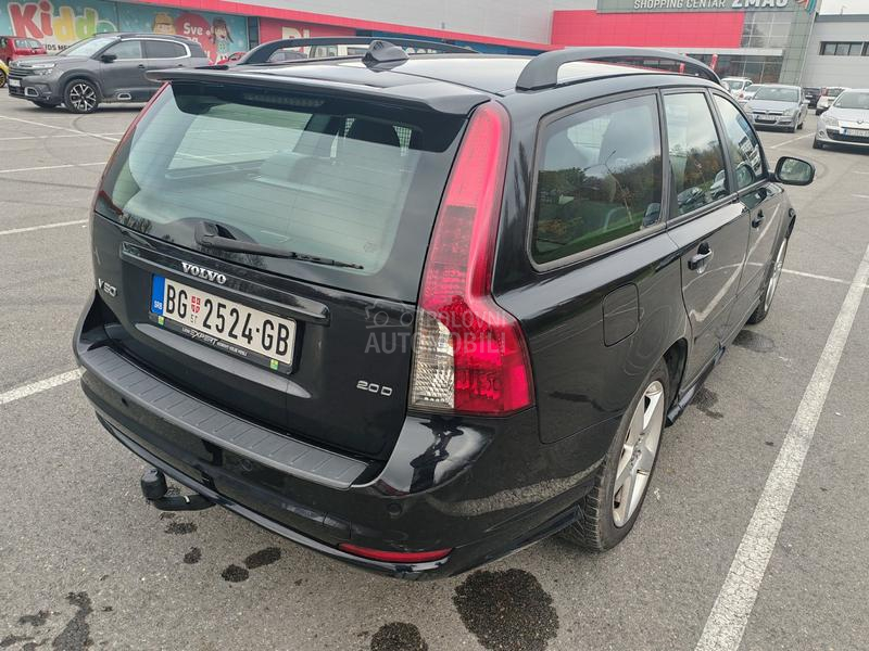 Volvo V50 