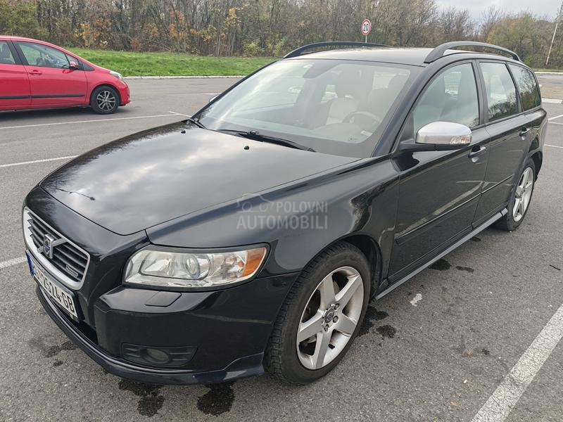 Volvo V50 