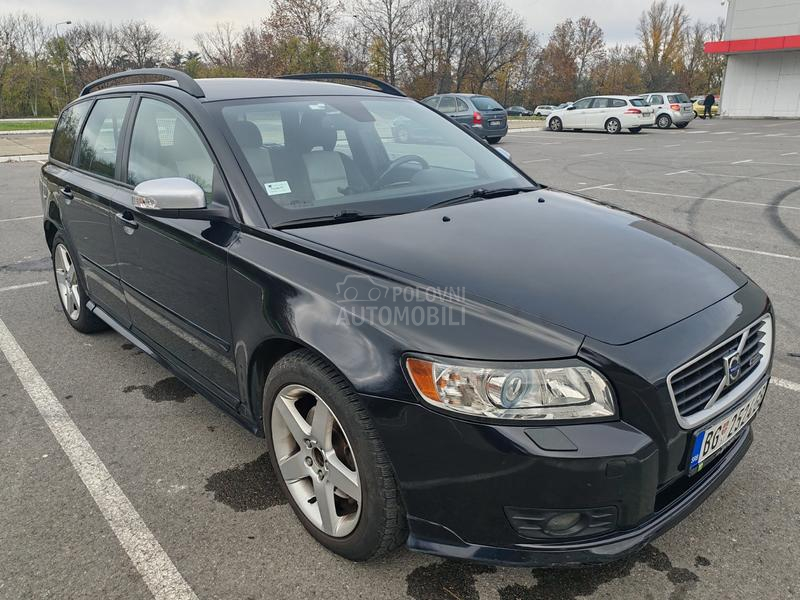 Volvo V50 