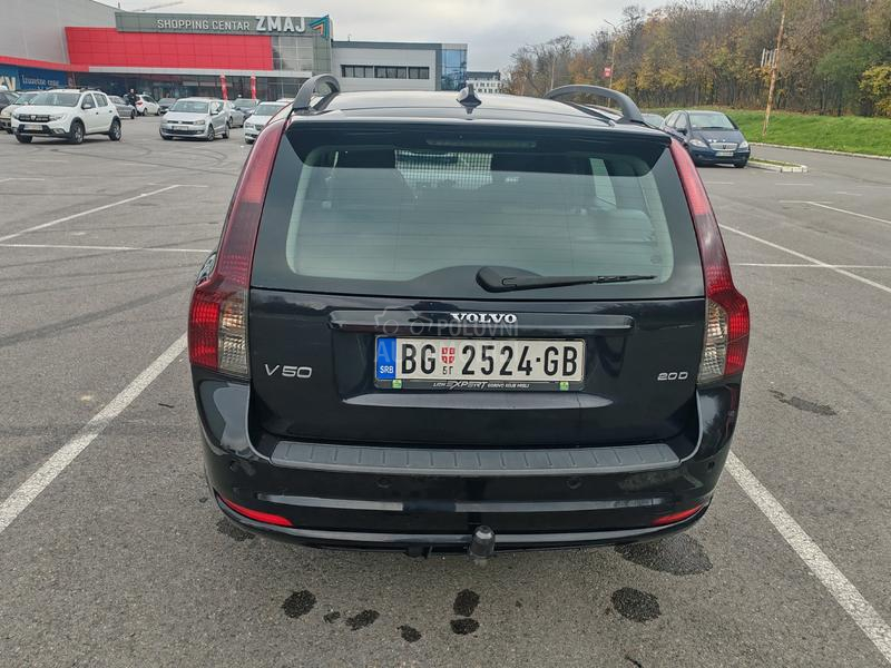 Volvo V50 