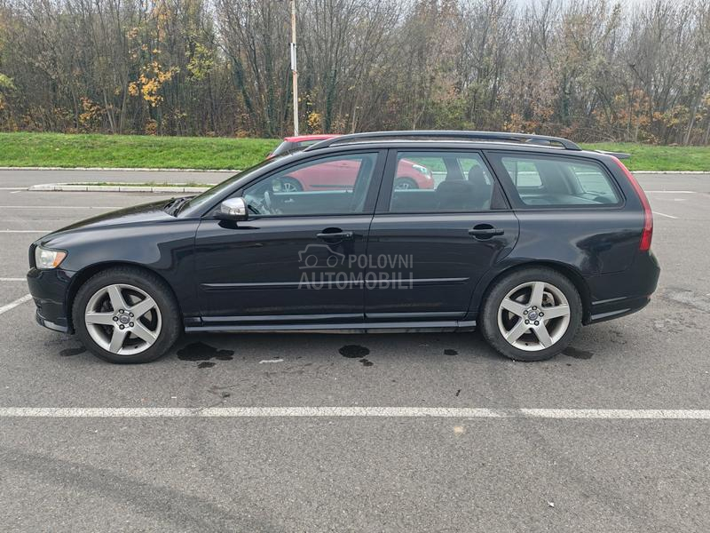 Volvo V50 