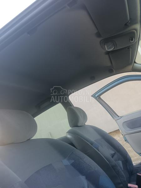 Renault Clio 2 1.2 8v RT