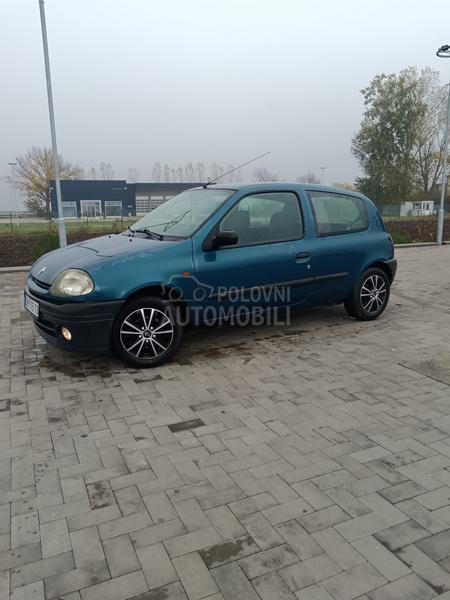 Renault Clio 2 1.2 8v RT