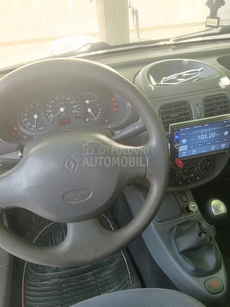 Renault Clio 2 1.2 8v RT