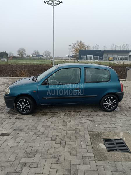 Renault Clio 2 1.2 8v RT