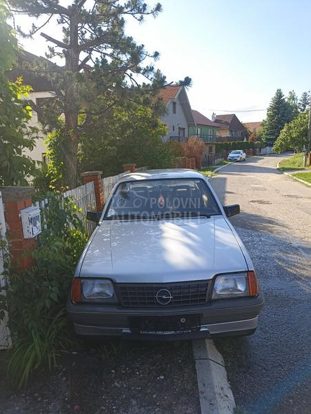 Opel Ascona 