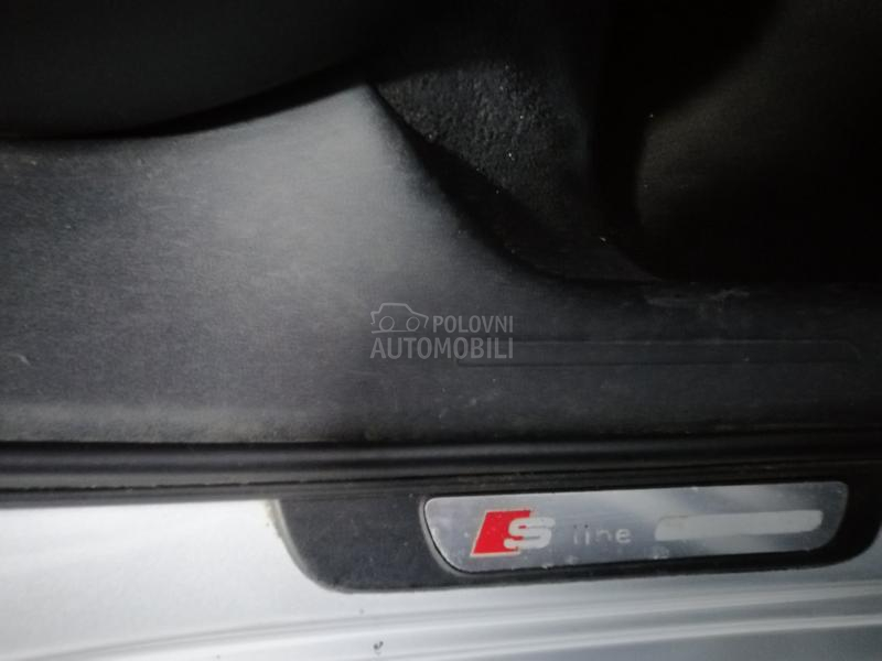 Audi A4 2.0 TDI / S LINE /
