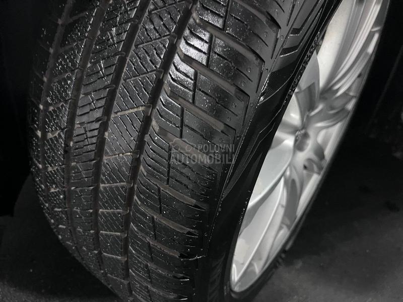 Audi A4 2.0 TDI / S LINE /